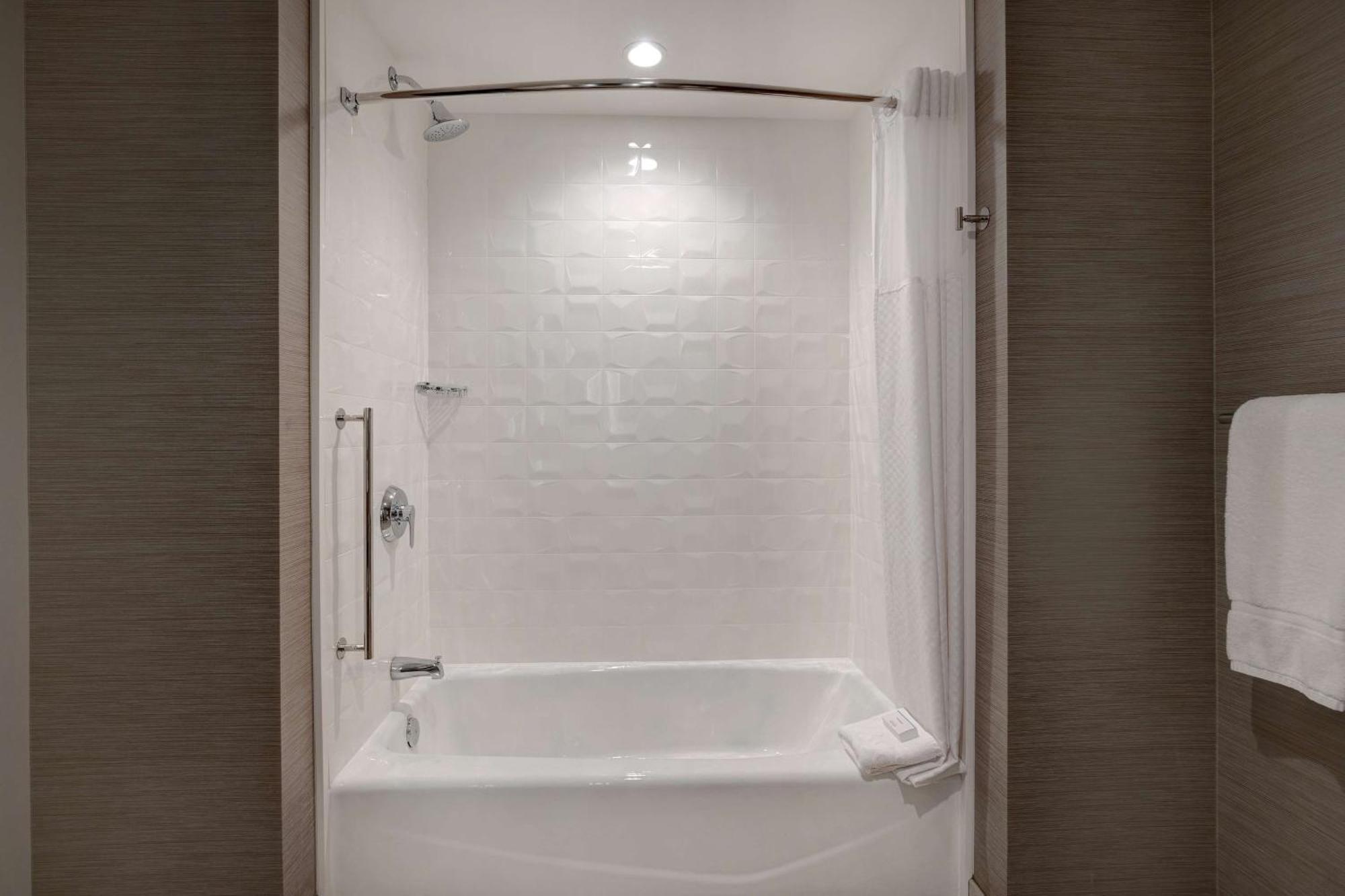 Hilton Garden Inn Anaheim Resort Dış mekan fotoğraf